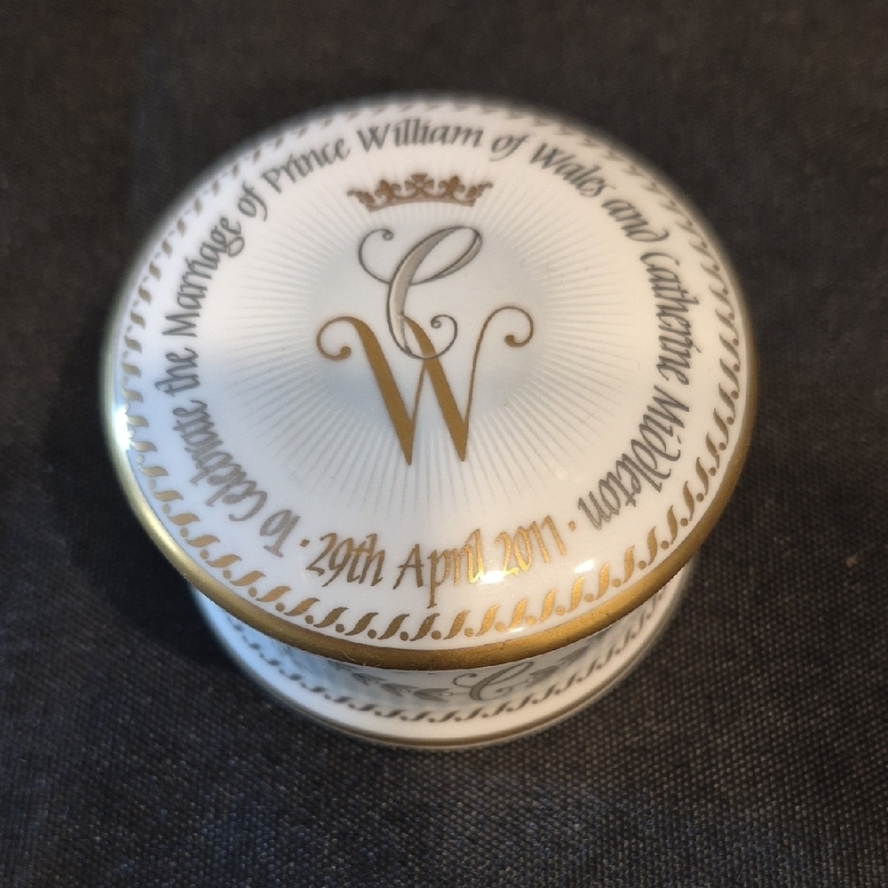 The Royal Collection Trinket Box Of Wedding, William And Cate 29th Of April 2011